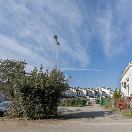 Guesthost - Parco Del Sole Flat With Terrace Apartment