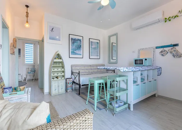 Guesthost - Parco Del Sole Flat With Terrace شقة *